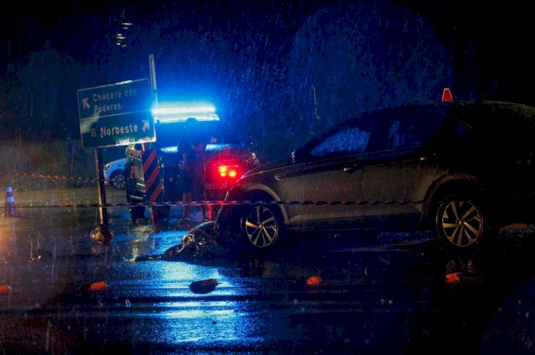 Motociclista morre em acidente com caminhão-baú na BR-163