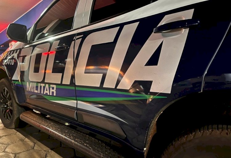 IVINHEMA: Homem quebra porta da casa de vizinha e ainda a ameaça com pedaço de madeira