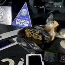 Junto de dois corpos, carro de funerária transportava maconha e cocaína